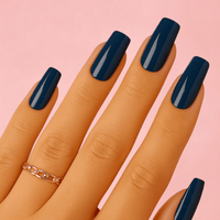 Faux ongle bleu foncé
