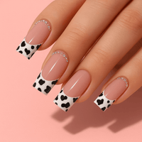 Faux ongle vache