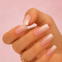 Uñas postizas efecto baby boomer