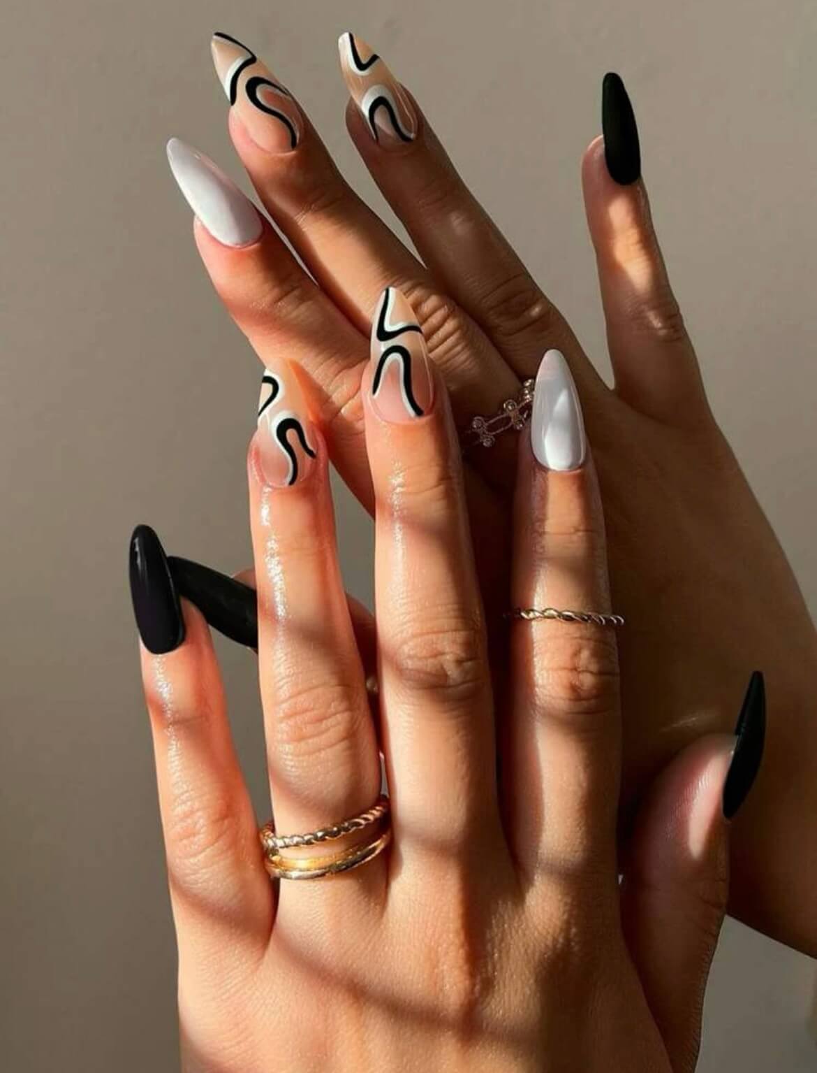 Faux ongles noir et blanc nailfinity