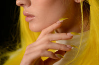 Patchs pour ongles, vernis ou faux ongles : que choisir selon votre style ?