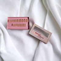 Faux ongle blanc rose
