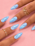 Faux ongle bleu electrique