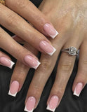 Faux ongle blanc rose