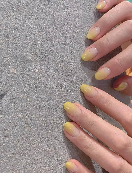 Faux ongles jaune pastel