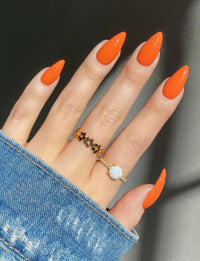 faux ongles orange fluo 
