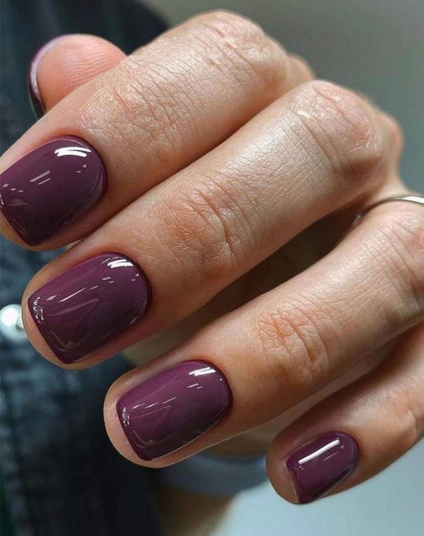 Faux ongles prune